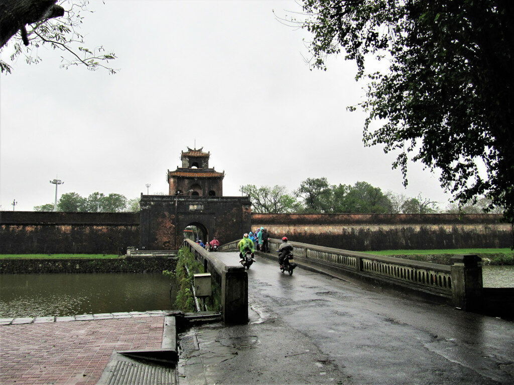Traffic heading into the Imperial City