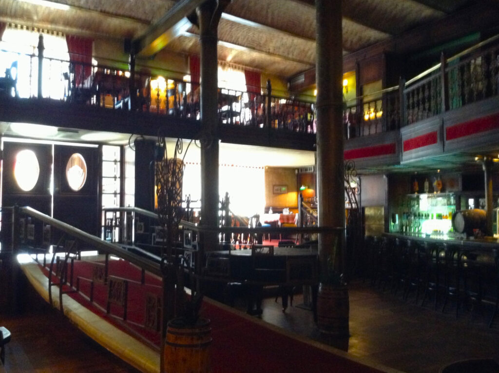 The ramp leading down to the dining area from the entrance.