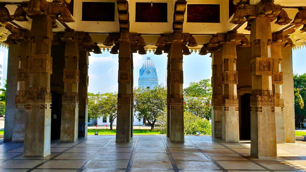 An architectural marvel modeled on the Magul Maduwa - the royal court of the King of Kandy.